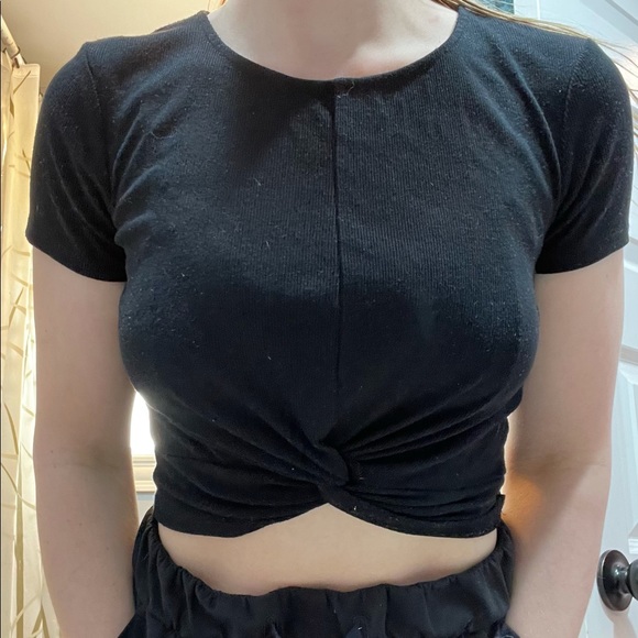 Forever 21 crop top - Picture 2 of 2